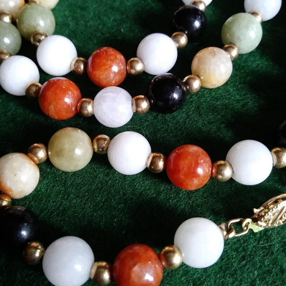 14 kt. Multi color jade necklace - Picture 5 of 8